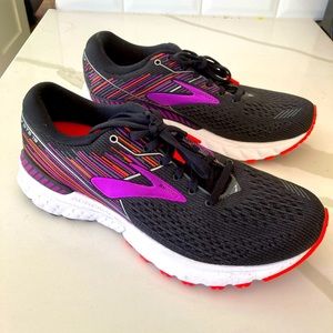 Brooks Adrienne GTS 19